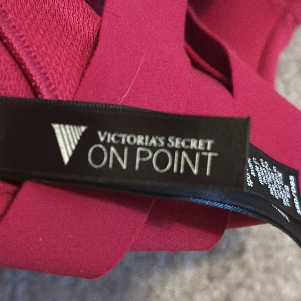 Victoria's Secret Knockout On Point Sweat Sports Bra Womens 38D front close zip - Picture 5 of 7